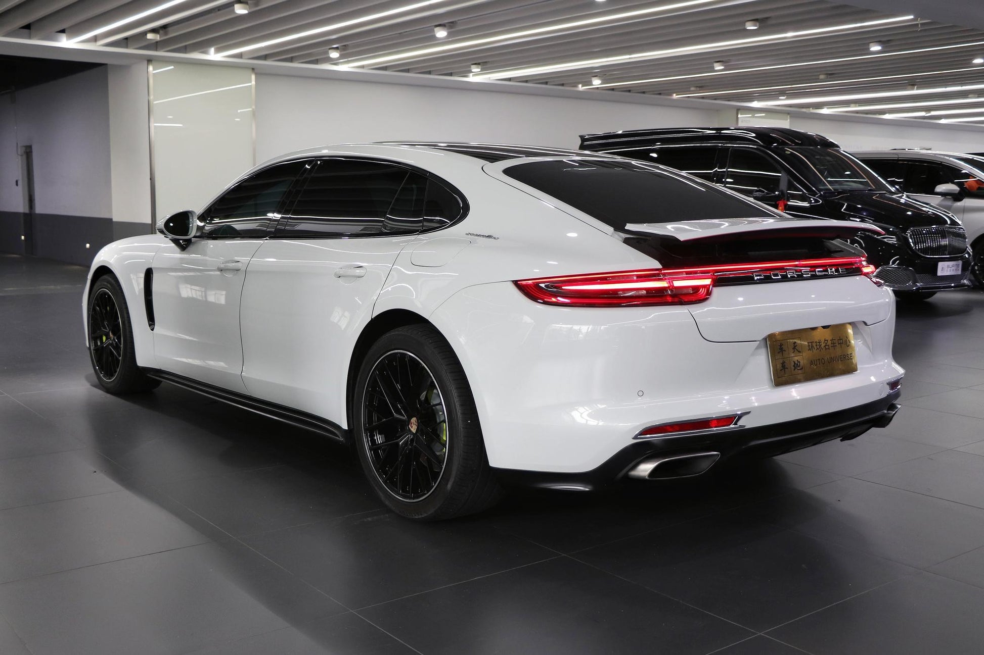 Certificated Pre-Owned Porsche Panamera E-Hybrid 2017 Panamera 4 E-Hybrid Executive Extended Version 2.9T -u24126964