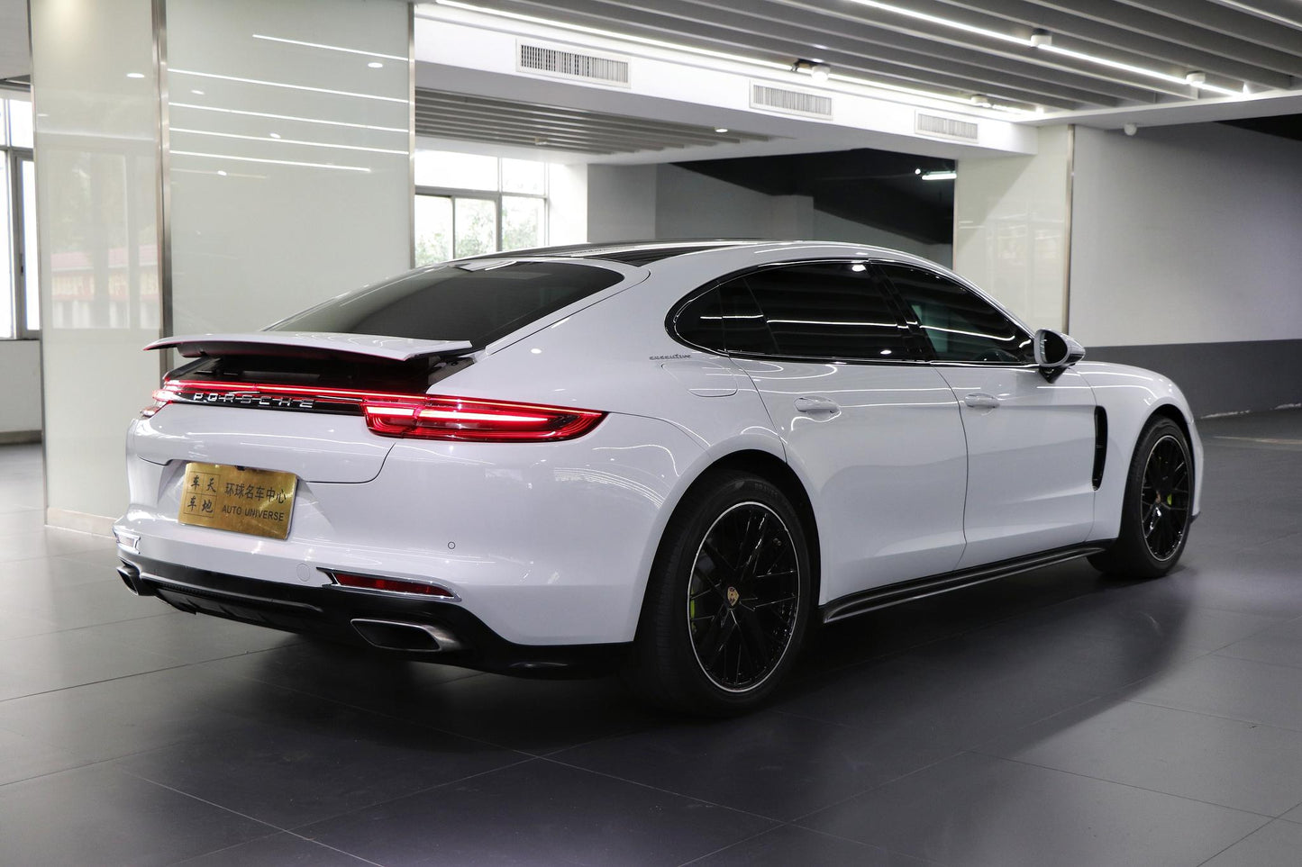 Certificated Pre-Owned Porsche Panamera E-Hybrid 2017 Panamera 4 E-Hybrid Executive Extended Version 2.9T -u24126964