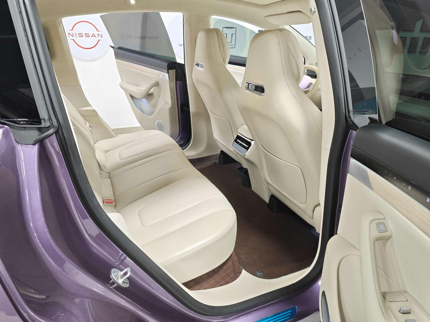 Certificated Pre-Owned Zhijie R7 2024 Edition All-Electric 82kWh Max Rear-Wheel Drive Version -u24128944