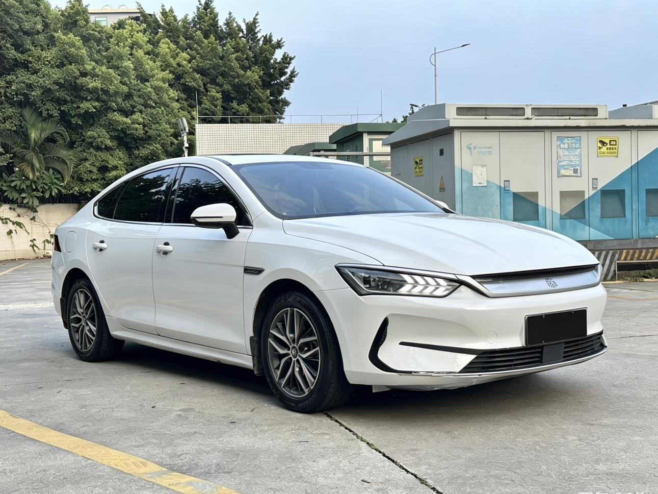 Certificated Pre-Owned BYD Qin PLUS EV 2021 500KM Luxury Edition -u24129664