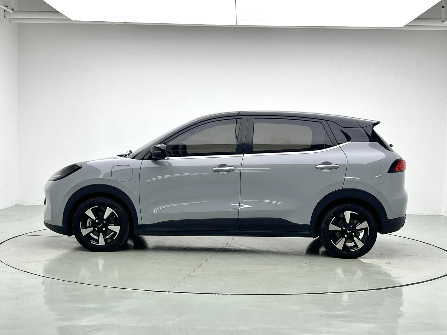 Certificated Pre-Owned SAIC-GM-Wuling Bingo PLUS 2024 Edition 330km Five-seater Version -u24127708