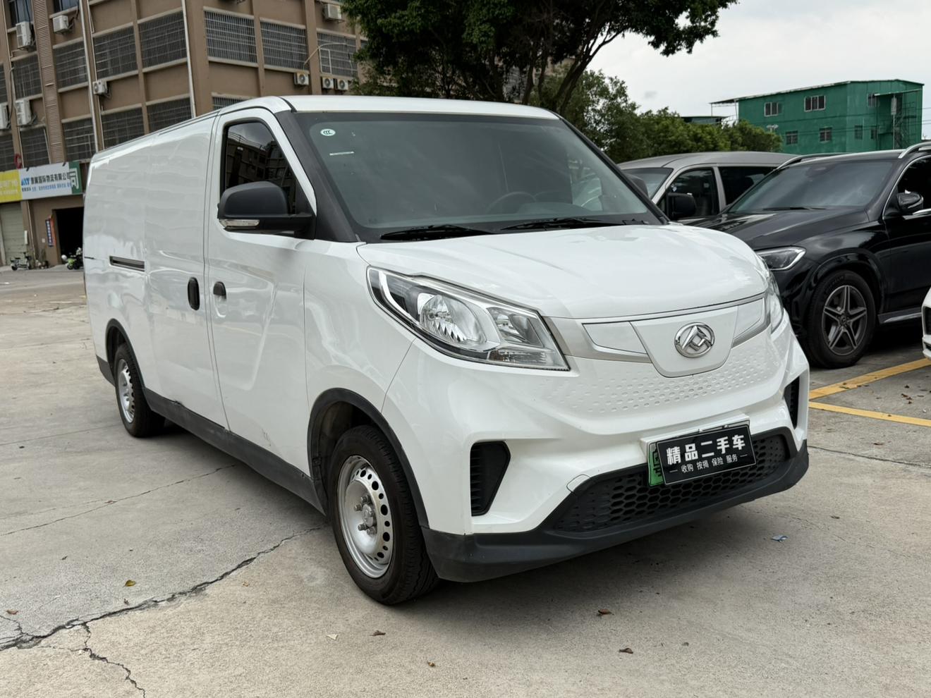 Certificated Pre-Owned SAIC Maxus EV30 2023 Long Wheelbase CATL Pure Electric Intelligent Logistics Expert -u24133452