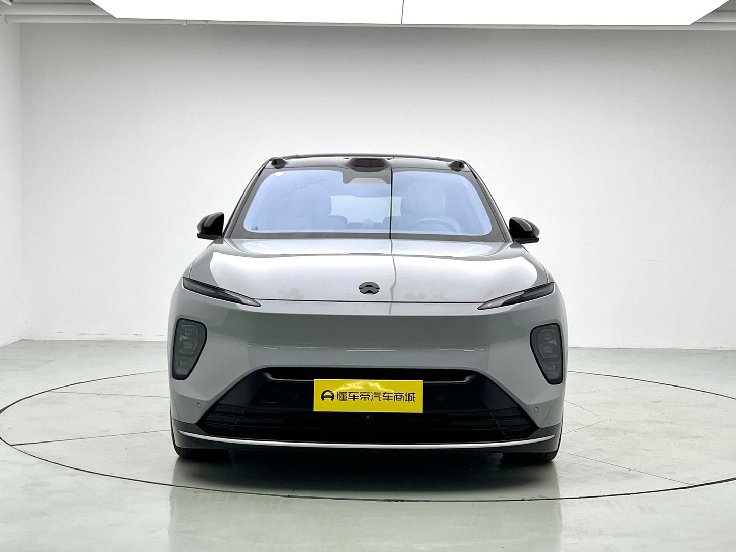 Certificated Pre-Owned NIO ES8 2023 75kWh Executive Edition -u24105319