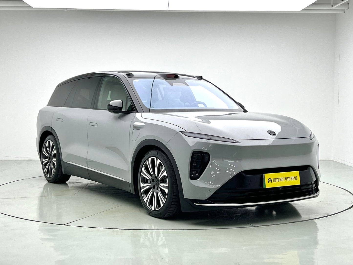 Certificated Pre-Owned NIO ES8 2023 75kWh Executive Edition -u24105319
