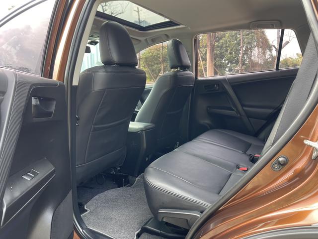 Certificated Pre-Owned RAV4 Rongfang 2016 2.0L CVT Two-Wheel Drive Fashion Edition - u22607900