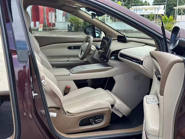 Pre-Owned Hyper HT 2023 Model 670 Gull-Wing UHV NDA Version