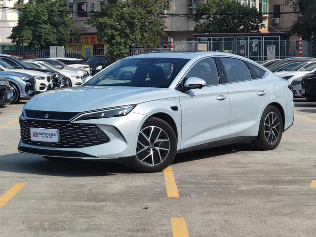 Certificated Pre-Owned BYD Qin L DM 2025 Intelligent Driving Edition DM-i 120KM Superior Model -u22711465