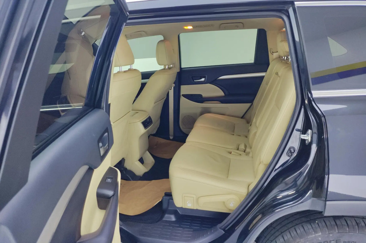 Certificated Pre-Owned Highlander 2018 2.0T Four-wheel Drive Luxury Edition 7-seater National V Standard - u22442075