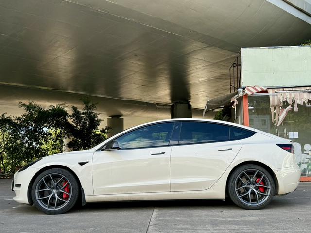 Pre-Owned Tesla Model 3 2022 Performance High-Performance All-Wheel Drive Version