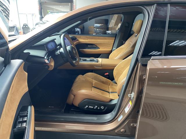 Pre-Owned Mazda EZ-6 2024 Model Extended-Range 200 Premium Version