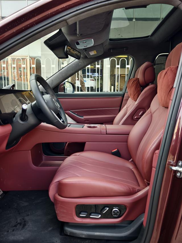 Certificated Pre-Owned Wenjie M8 2025 Extended-Range Ultra Five-Seater Edition -u22711324