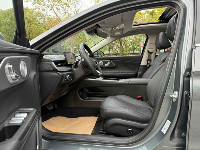 Certificated Pre-Owned BYD Fengyun A8L 2025 145km Luxury Edition -u22109222