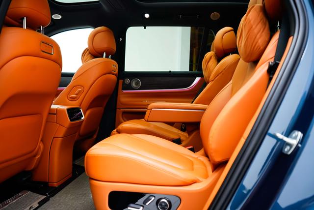 Certificated Pre-Owned Wenjie M9 2024 Extended Range Ultra Six-Seater Edition -u22089095