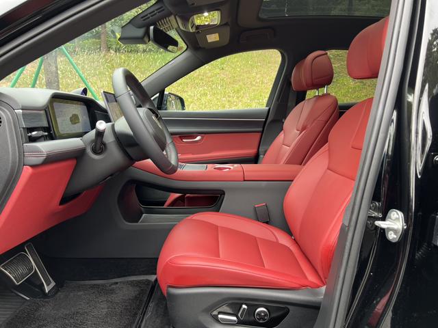 Certificated Pre-Owned Wenjie M5 2025 Extended-Range Ultra Rear-Wheel Drive Version -u22536019