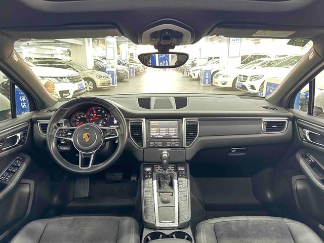 Certificated Pre-Owned Porsche Macan 2016 Macan 2.0T - u22572856