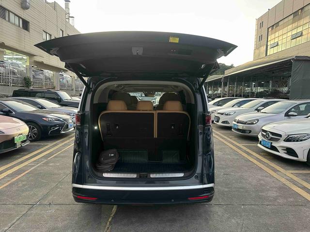 Certificated Pre-Owned Denza D9 DM 2024 1050 Premium Edition -u21993527