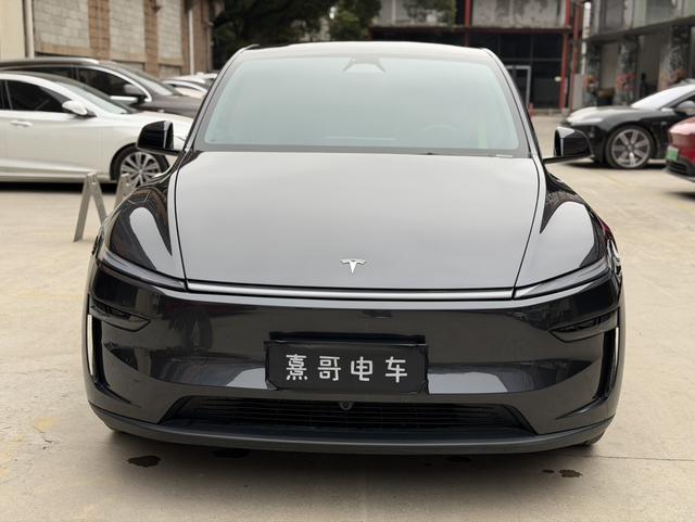 Certificated Pre-Owned Tesla Model Y 2025 Rear-Wheel Drive Version -u22537774