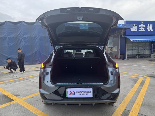 Certificated Pre-Owned Lynk & Co 08 EM-P 2025 245 Ultra Long Range Halo -u22064258