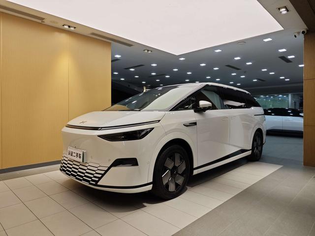 Pre-Owned XPeng X9 2024 610 Long-Range Pro