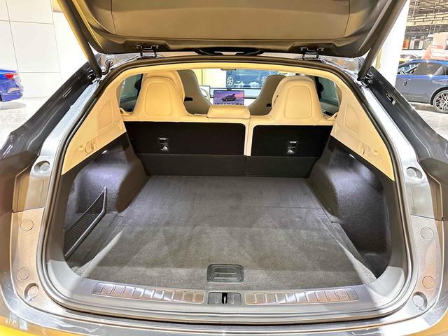 Pre-Owned Zhijie R7 2024 Pure Electric 100kWh Max Rear-Wheel Drive Version