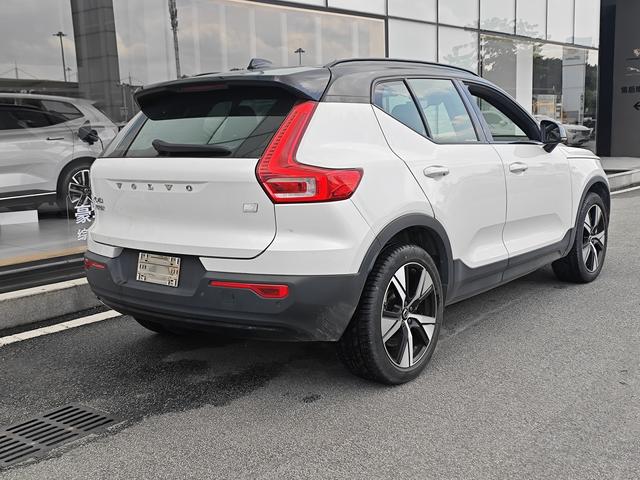 Pre-Owned Volvo XC40 EV 2021 Model P8 Pure Electric AWD Inscription R-Design
