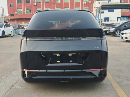 Certificated Pre-Owned XPENG X9 2025 All-Electric 650 Long Range Max-u21687216