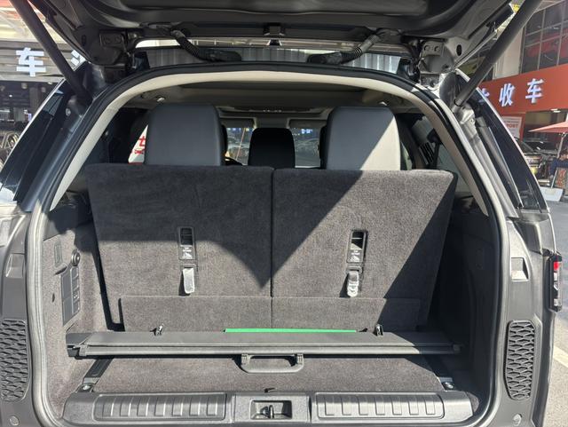 Certificated Used Land Rover Discovery 2020 3.0 V6 SE - u22066637