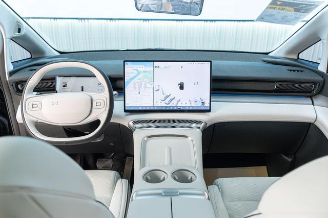 Certificated Pre-Owned XPENG X9 2024 610 Long Range Prou22219525