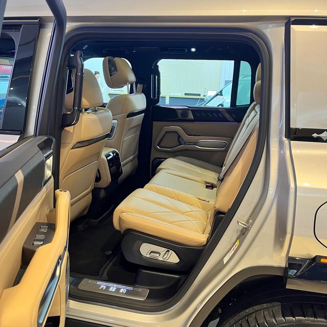 Certificated Pre-Owned Formula Leopard 8 2025 Brave and Intelligent Flagship Edition 7-Seater -u22111898