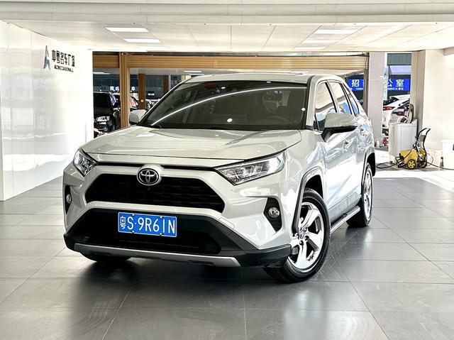 Certificated Pre-Owned RAV4 Rongfang 2021 2.0L CVT Two-wheel Drive Fashion Edition - u22457357