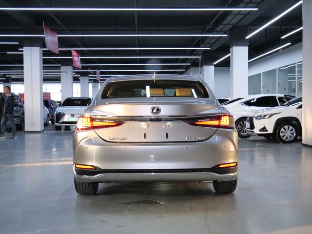 Certificated Pre-Owned Lexus ES 2024 200 Premium Edition - u22698513