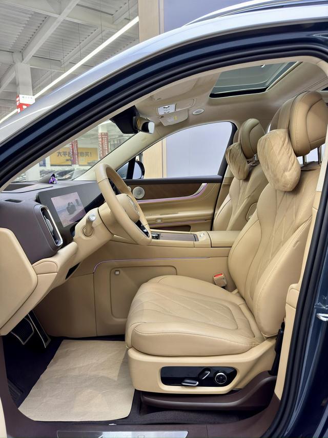 Certificated Pre-Owned Wenjie M9 2024 Extended-Range Ultra Five-Seater Version -u22358219