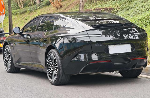 Pre - Owned Avita 12 2025 Ultra Rear - Wheel Drive Extended - Range Edition