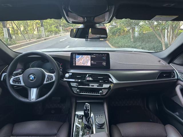 Certificated Pre-Owned BMW 5 Series PHEV 2021 535Le Luxury Package