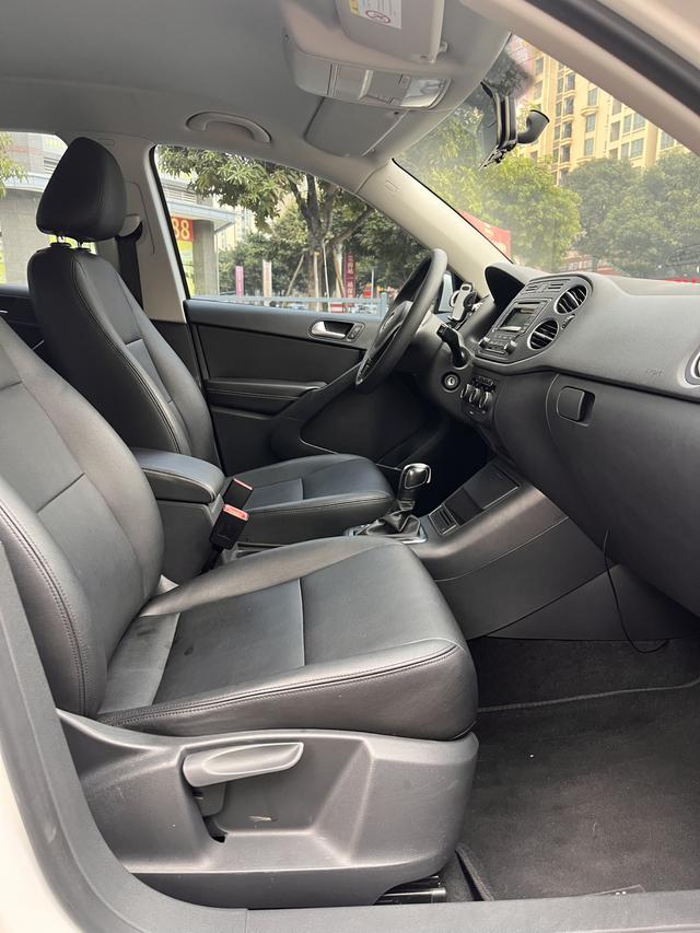 Certificated Pre-Owned Tiguan 2017 300TSI Automatic Two-Wheel Drive Silk Road Fashion Edition - u22639509