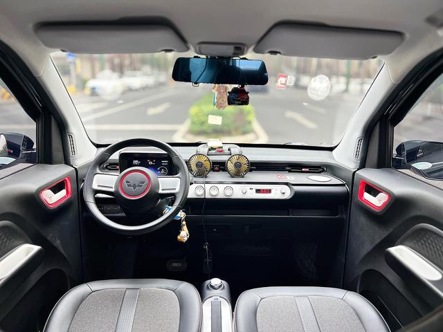 Certificated Pre-Owned SAIC-GM-Wuling Hongguang MINIEV 2022 GAMEBOY 200km Player Edition Lithium Iron Phosphate