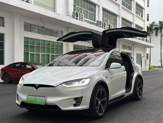 Pre-Owned Tesla Model X 2016 90D