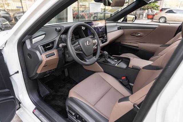 Certificated Pre-Owned Lexus ES 2025 200 Premium Edition - u22468399