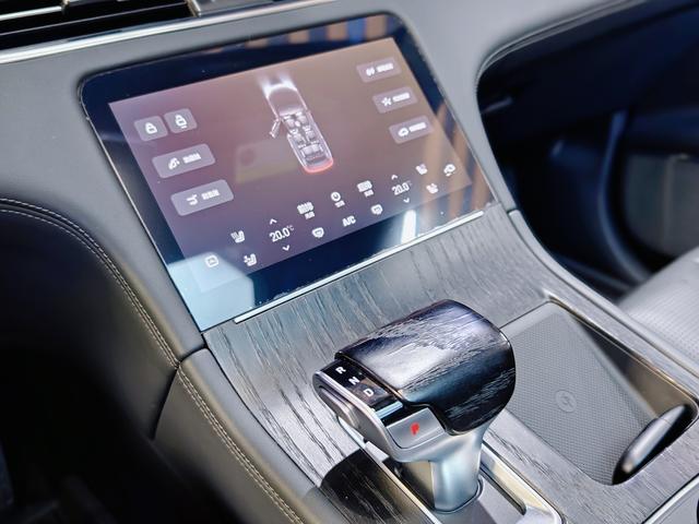 Pre-Owned Li ONE 2020 Extended - Range 6 - Seat Edition