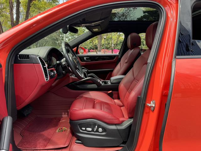 Certificated Pre-Owned Porsche Cayenne Coupé 2019 Cayenne Coupé 3.0T - u22717398