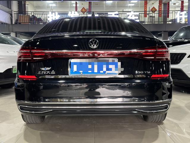 Certificated Pre-Owned SAIC Volkswagen Passat 2023 Restyled 330TSI Starry Luxury Edition - u22621699