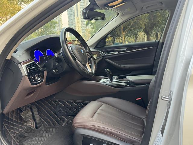Certificated Pre-Owned BMW 5 Series 2019 525Li Luxury Package - u22560449
