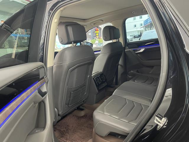 Certificated Pre-Owned Volkswagen Touareg 2021 3.0TSI R-Line Black Edition Sport Package - u22752457