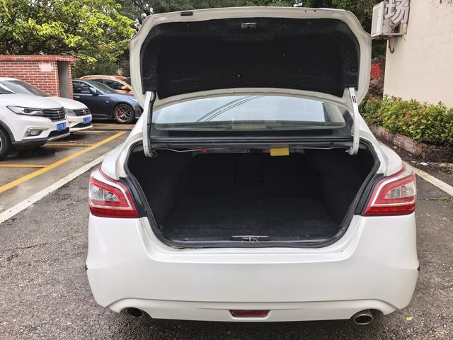 Certificated Pre-Owned Dongfeng Nissan Teana 2015 2.0L XL-Sporty UEFA Champions League Sports Edition - u22053493