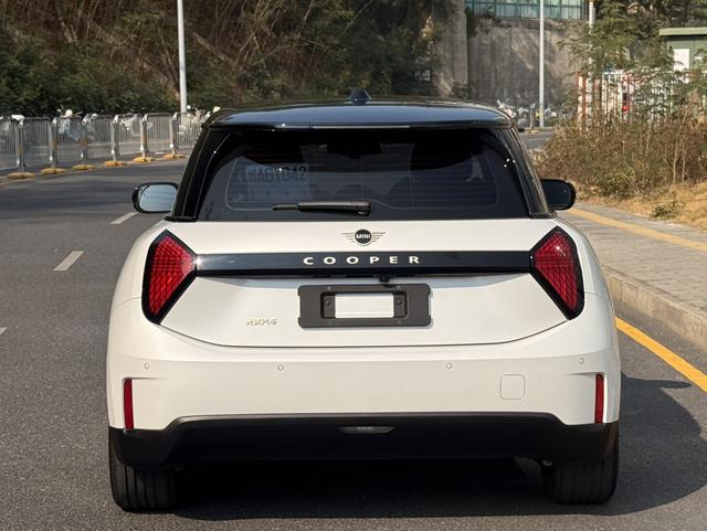 Certificated Pre-Owned Electric MINI COOPER 2025 COOPER E Classic Edition -u22229990