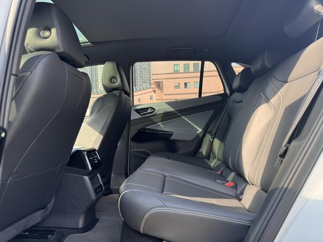 Pre-Owned ID.4 X 2025 Model Smart Version Pure Intelligent Enjoyment Edition