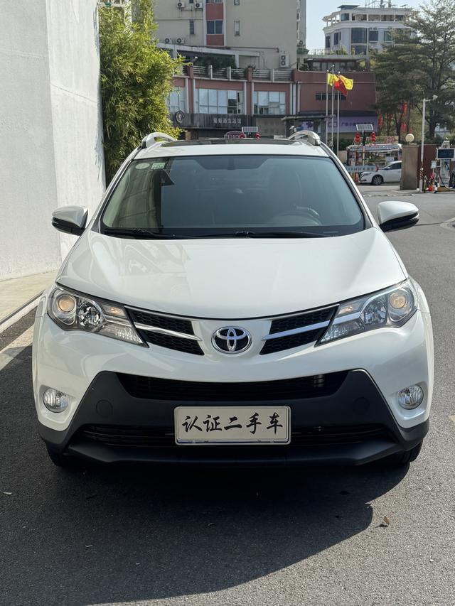Certificated Pre-Owned RAV4 Rongfang 2015 2.0L CVT Two-Wheel Drive Fashion Edition - u22669329