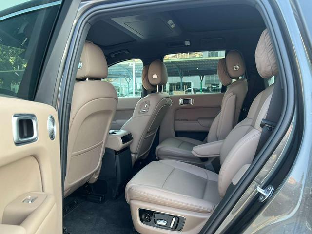 Certificated Pre-Owned Li Auto L8 2025 Ultra Intelligent Refresh Edition -u22433552