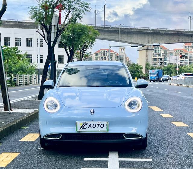 Certificated Pre-Owned Ora Good Cat 2022 Morandi Edition 400km Standard Range Luxury Model Lithium Iron Phosphate