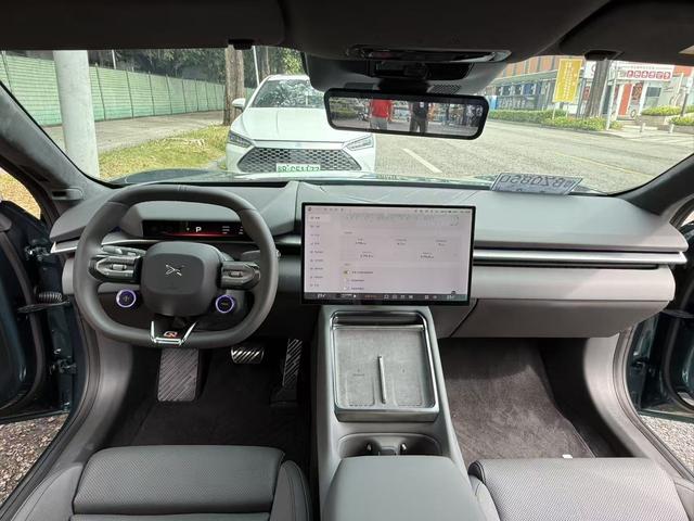 Certificated Pre-Owned XPENG P7 2025 702 Long Range Ultra-u21855819